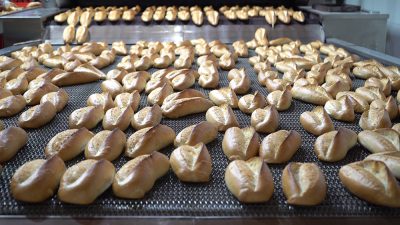 Büyükşehir Belediyesi, Halk Ekmek Fabrikası’nda ürettiği günlük 60 bin ekmek