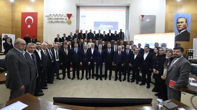 Kahramanmaraş Büyükşehir Belediye Başkanı Fırat Görgel başkanlığında yapılan ilk meclis