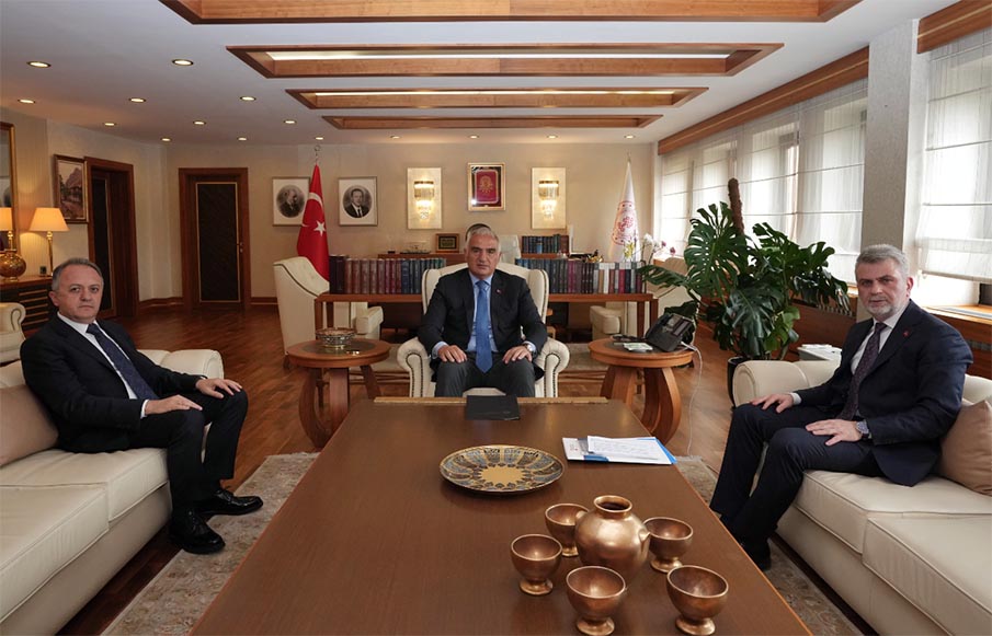Kültür ve Turizm Bakanı Mehmet Nuri Ersoy ile bir araya