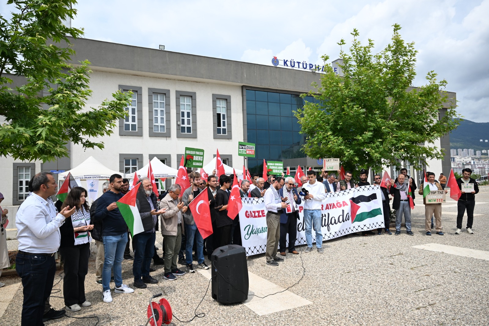 Kahramanmaraş Sütçü İmam Üniversitesinde (KSÜ) İnsan Hakları ve Özgür Gençlik