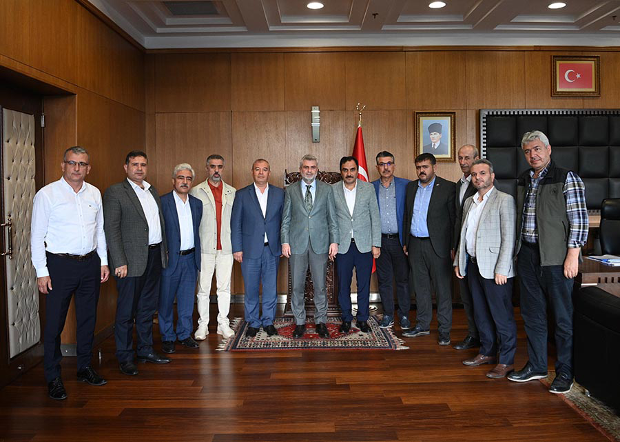 Büyükşehir Belediye Başkanı Fırat Görgel, sendika üyelerine nazik ziyaretlerinden dolayı