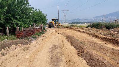 Dulkadiroğlu Belediyesi Fen İşleri Müdürlüğü ekipleri, Sümer Mahallesi'nde yeni yol