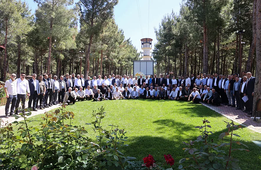 Dulkadiroğlu Belediye Başkanı Mehmet Akpınar, 105 mahalle muhtarının katılımıyla Dulkadiroğlu’na