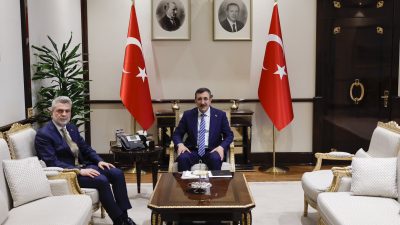 Başkentte Cumhurbaşkanı Yardımcısı Cevdet Yılmaz ile bir araya gelen Başkan