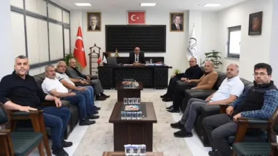 Kahramanmaraş Gazeteciler Cemiyeti (KGC) Başkanı Sermet Çuhadar ve yönetim kurulu