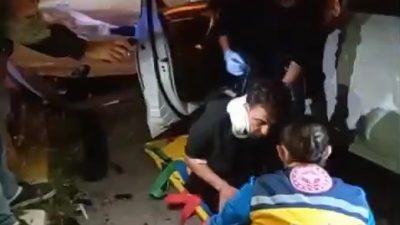 Pendik’te meydana gelen trafik kazasında taksi ile otomobil çarpıştı, 2’si