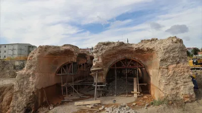 İstanbul Üniversitesi-Cerrahpaşa Rektörü Prof. Dr. Nuri Aydın, Cerrahpaşa yerleşkesinde bulunan