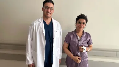 Gaziantep’te meme kanseri nedeniyle sağ memesinin alınmasının ardından karın dokusundan