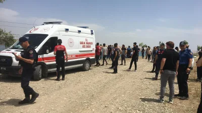 Adıyaman’ın Kahta ilçesinde bir genç, serinlemek için girdiği baraj gölünde