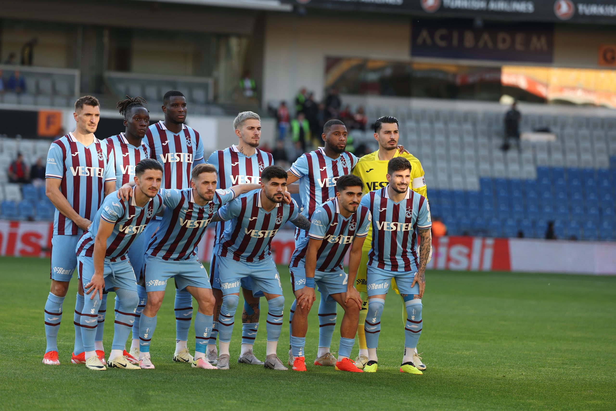 Trabzonspor, Süper Lig’in son haftasına bir haç kala üçüncülüğü garantileyerek