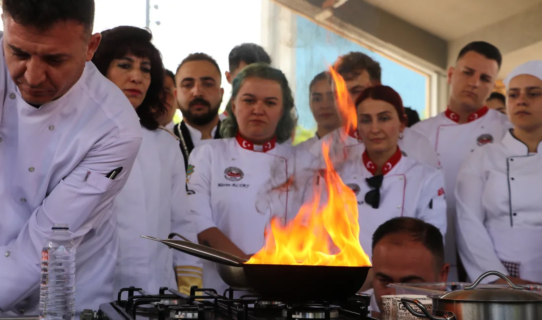 Ankara’da, Türk Mutfağı Haftası etkinlikleri kapsamında düzenlenen en hızlı kebap