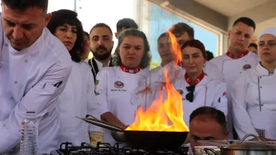 Ankara’da, Türk Mutfağı Haftası etkinlikleri kapsamında düzenlenen en hızlı kebap