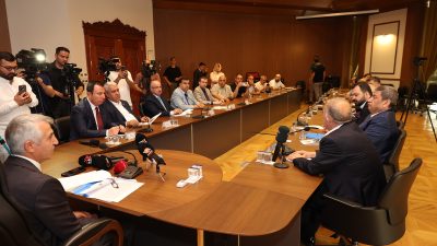 Vali Mükerrem Ünlüer, deprem bölgesindeki toparlanma süreci ve iş gücü