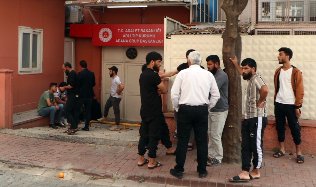 Adana’da yaşanan kazada sulama kanalına düşen minibüste hayatını kaybeden 3