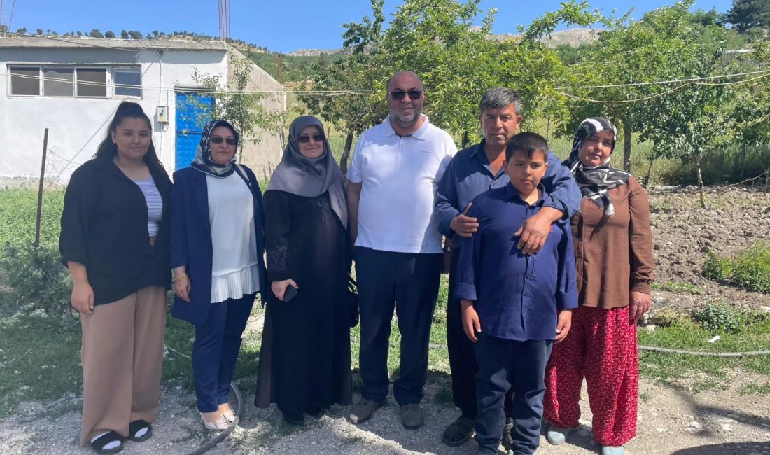Dulkadiroğlu Belediye Başkanı Mehmet Akpınar, Çatmayayla Mahallesi'nde vatandaşlarla bir araya