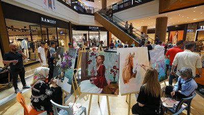 Büyükşehir Belediyesi ve Piazza AVM iş birliğiyle Resim Kursu düzenlendi.