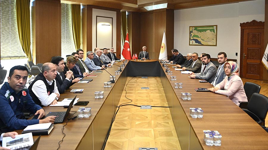 Valilikte düzenlenen Afet Koordinasyon İstişare Toplantısı’na katılan Başkan Görgel, “Şehrimizi
