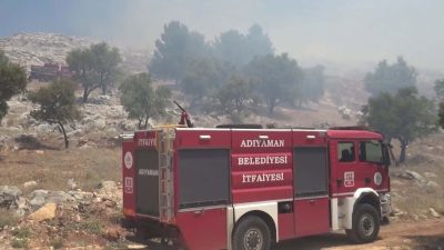 Adıyaman’da bir orman yangını meydana geldi. Fatih Mahallesi’ndeki Karadağ orman