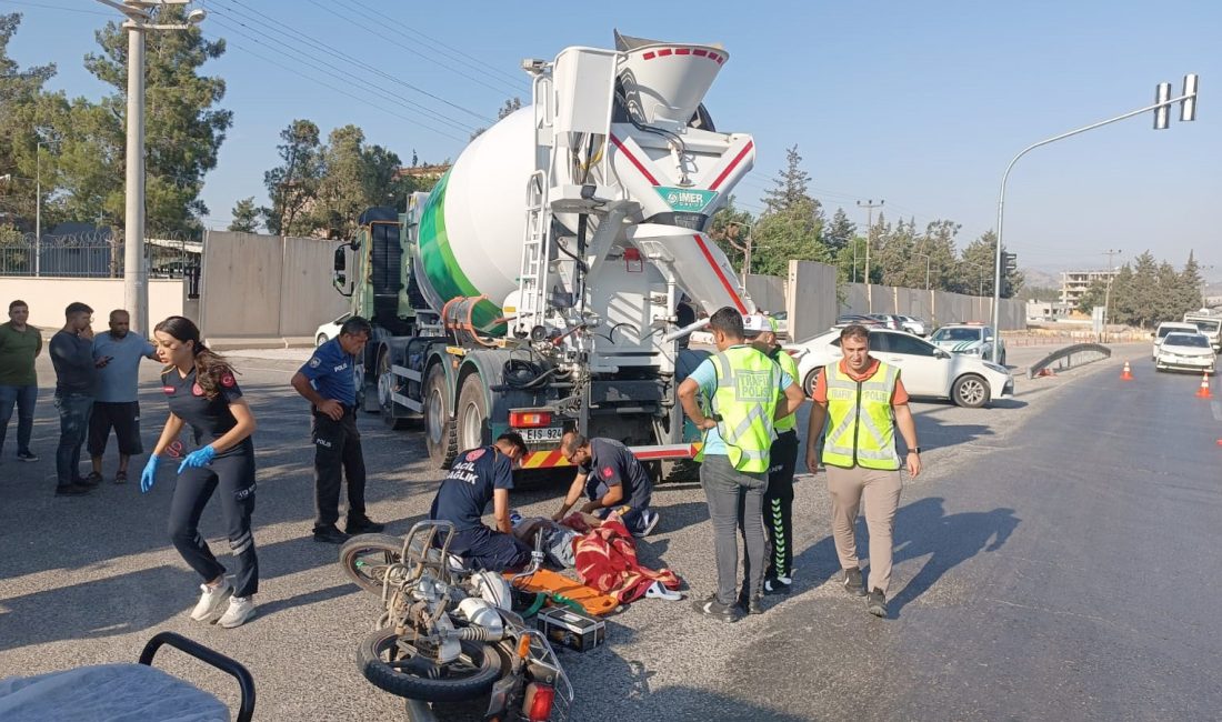 Gaziantep’in Nurdağı ilçesinde beton mikseri ile motosikletin çarpışması sonucu meydana