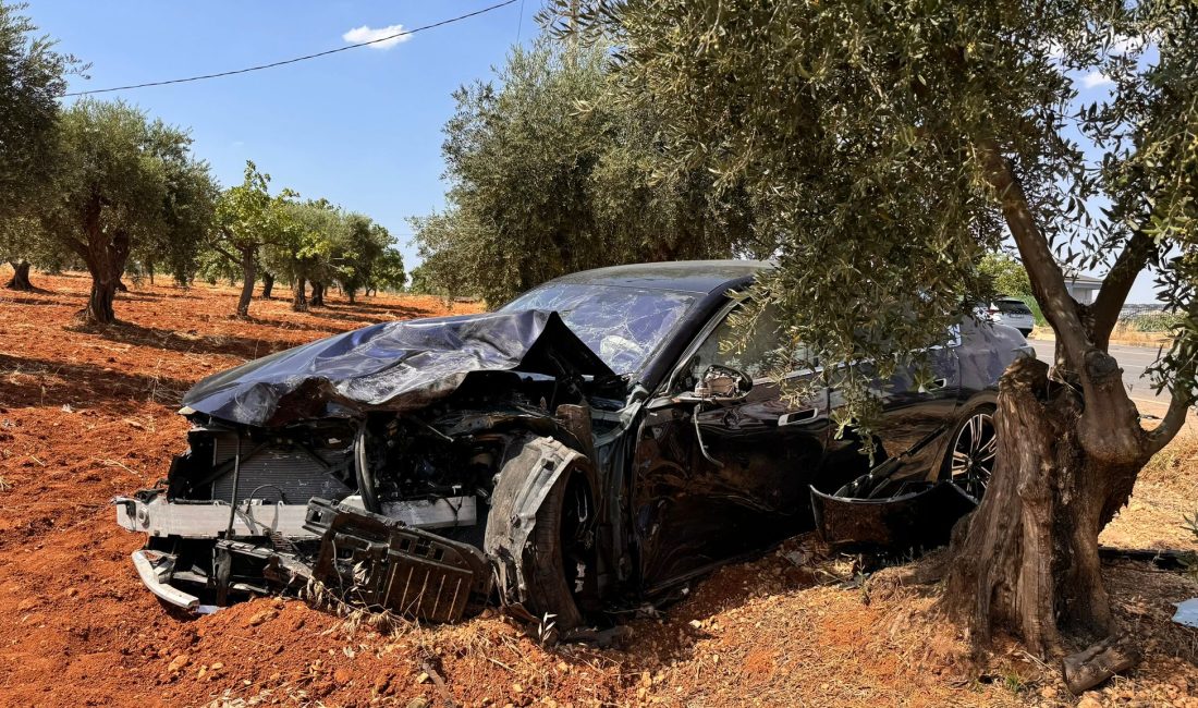 Gaziantep’te meydana gelen trafik kazasında otomobil ile hafif ticari aracın
