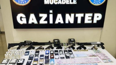 Gaziantep’te yasa dışı bahis oynatan şüphelilere yönelik operasyonda 12 kişi