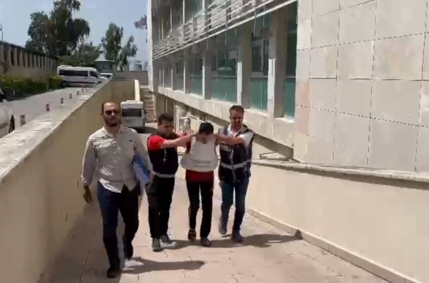 Adana’da yılbaşı gecesi park halindeki bir otomobilde meydana gelen silahlı
