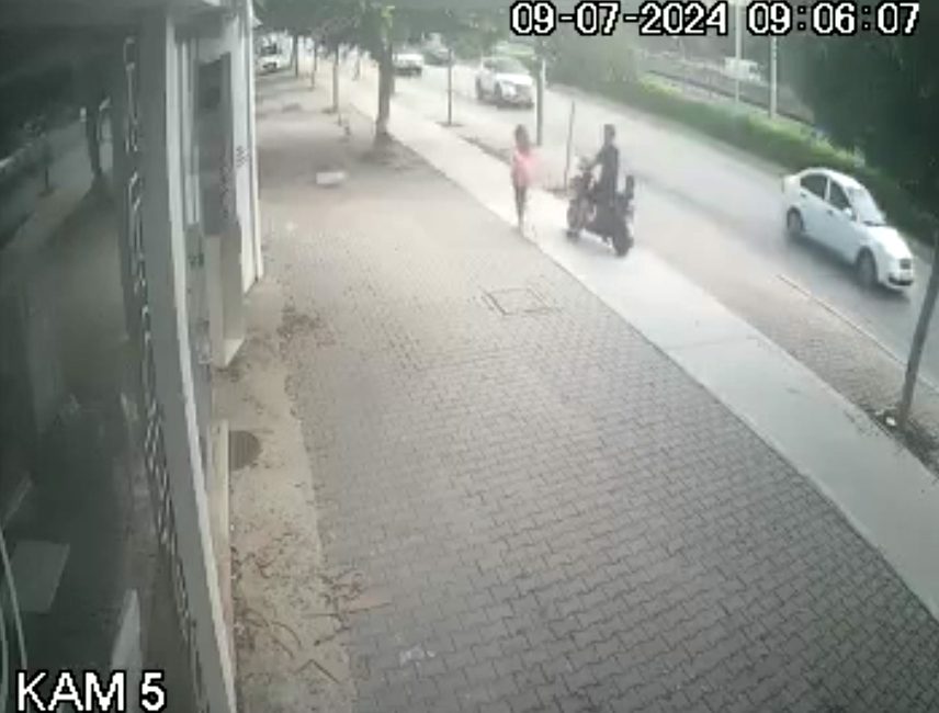 Çocuğun telefonunu çalan şahıs polis tarafından yakalandı Adana’da 10 yaşındaki