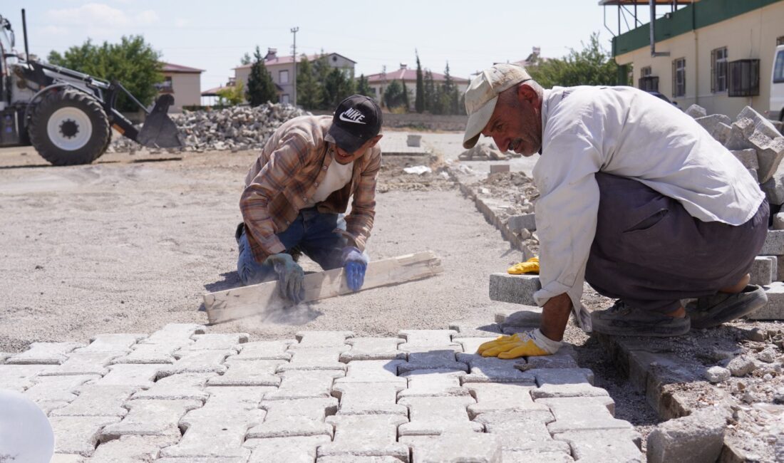 Dulkadiroğlu Belediyesi Fen İşleri Müdürlüğü ekipleri, ilçenin sosyal yaşamına katkı
