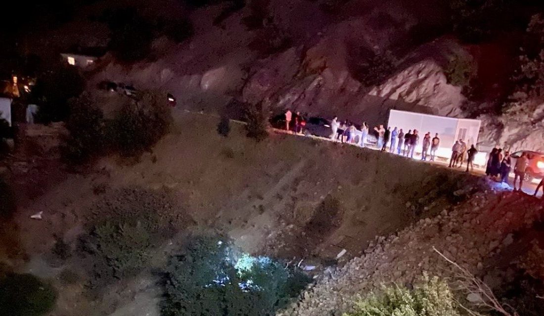 Kahramanmaraş’ın Ekinözü ilçesinde otomobil ile şarampole yuvarlanan sürücü yaralandı.