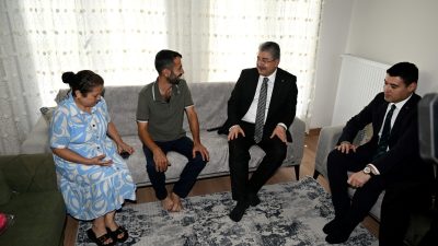 Vali Dr. Erdinç Yılmaz, Toprakkale’de TOKİ tarafından yapılan Deprem Konutlarına