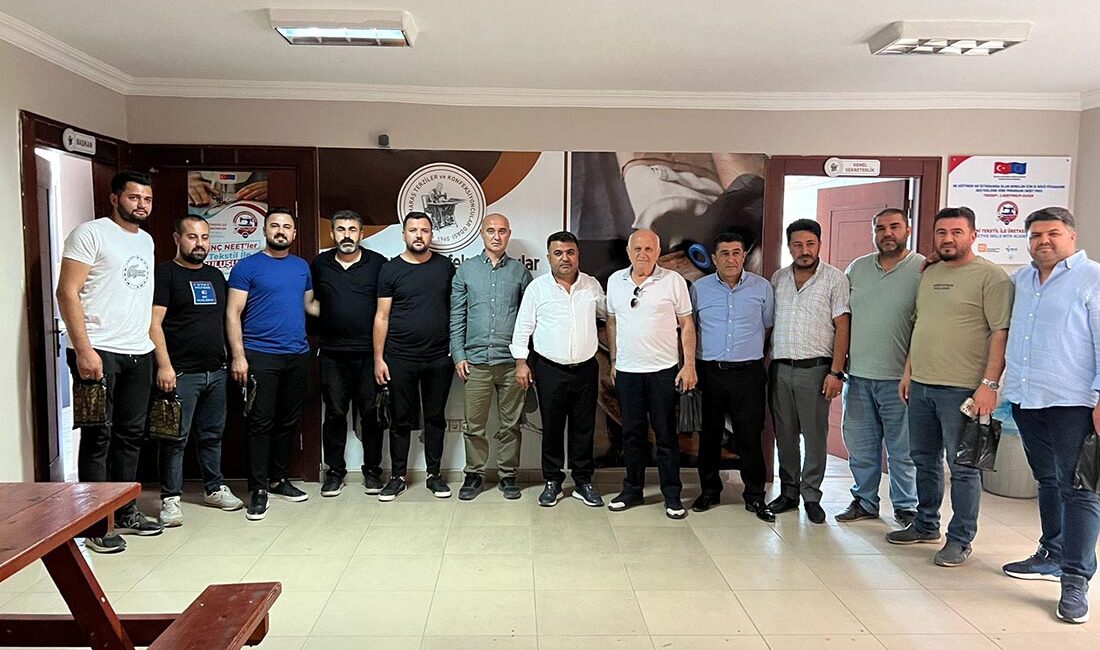 Karacasu Karaziyaret Mahallesi’nden gelen kumaşçı esnaflar, Kahramanmaraş Terziler ve Konfeksiyoncular