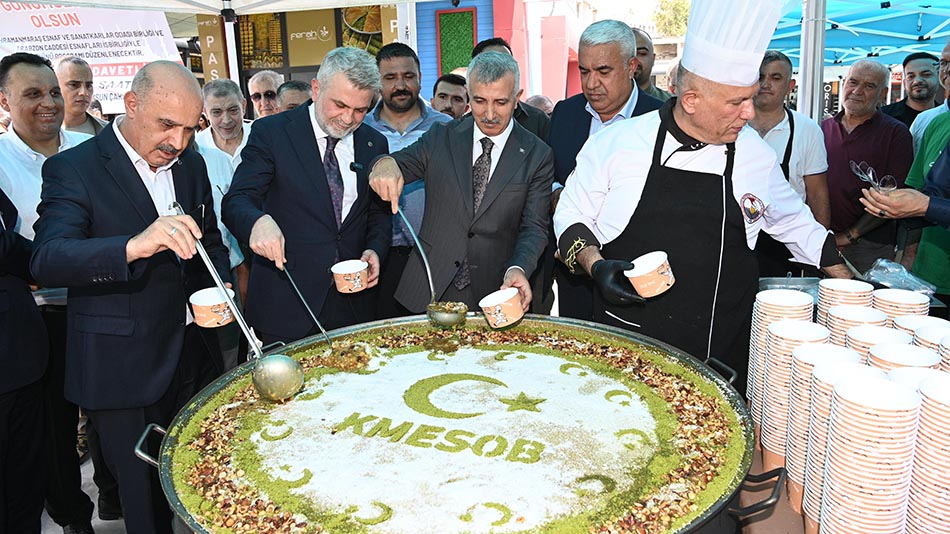 Kahramanmaraş Esnaf ve Sanatkârları Odaları Birliği tarafından Trabzon Caddesi’nde düzenlenen
