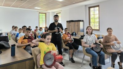 Büyükşehir Belediyesi ve Göksun Halk Eğitimi Merkezi iş birliğiyle çocuklara