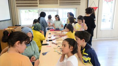 Büyükşehir Belediyesinin Çocuk Sanat Merkezi’nde bu hafta Makrome Atölyesi düzenlendi.