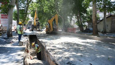 Onikişubat ve Dulkadiroğlu’nun merkez mahallelerinde başlatılan içmesuyu hatlarının imalatı sürüyor.