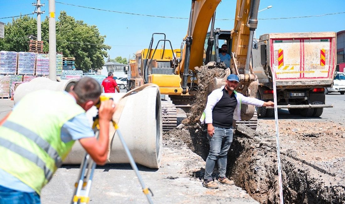 KASKİ Genel Müdürlüğünce Onikişubat Toptancılar Çarşısı’nda başlatılan yağmursuyu hatlarının imalatı