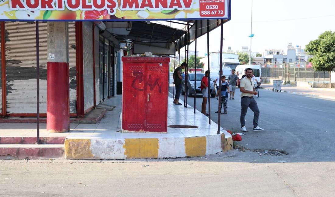 Adana’nın Yüreğir ilçesinde meydana gelen olayda, bir kalaşnikoflu kavgada Kamuran