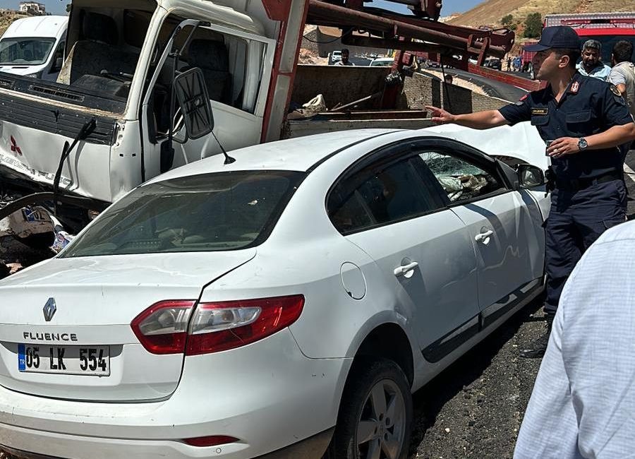 Adıyaman’ın Kahta ilçesinde meydana gelen trafik kazasında bir kişi hayatını