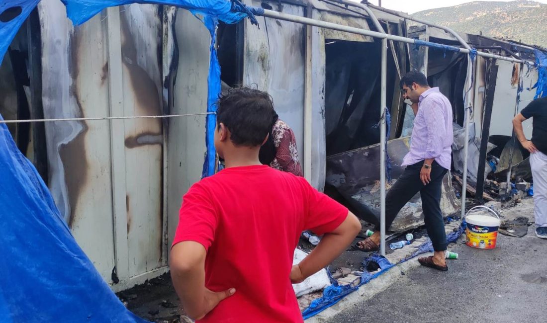 Adıyaman’ın Gölbaşı ilçesinde bulunan konteynerlerde çıkan yangın sonucunda depremzedelerin barındığı