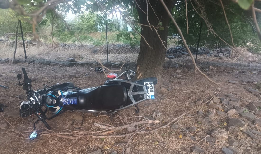 İslahiye ilçesinde yaşanan trafik kazasında motosiklet devrildi, sürücü Hüseyin Yıldız
