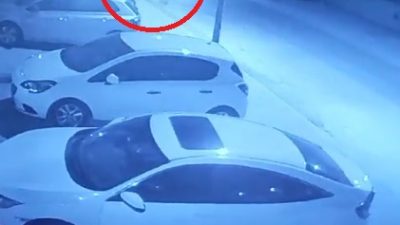 Adana’nın Çukurova ilçesinde bir motosiklet sürücüsü, polis memuruna çarpıp kaçmaya
