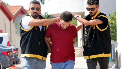 Adana’da bir adam, eski kayınpederini sokak ortasında tabancayla öldürdü. Olayın
