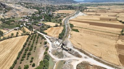 Büyükşehir Belediyesi, Andırın’ın Geben Mahallesi’ne ulaşım sağlayan ve deforme olduğu