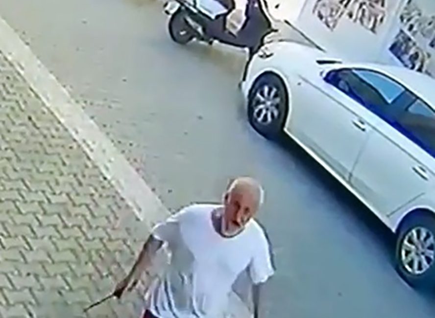 Adana’da Hür Dava Partisi (HÜDA PAR) İl Sekreteri Sacit Pişgin’i