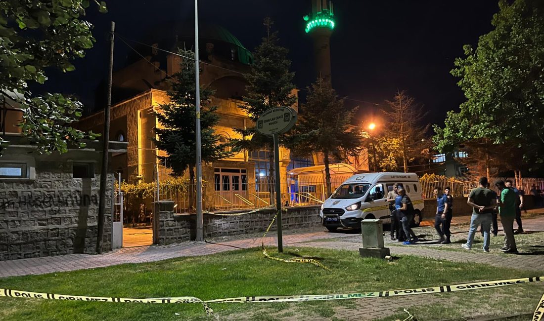 Kayseri’nin Melikgazi ilçesinde bulunan bir cami bahçesinde meydana gelen olayda,