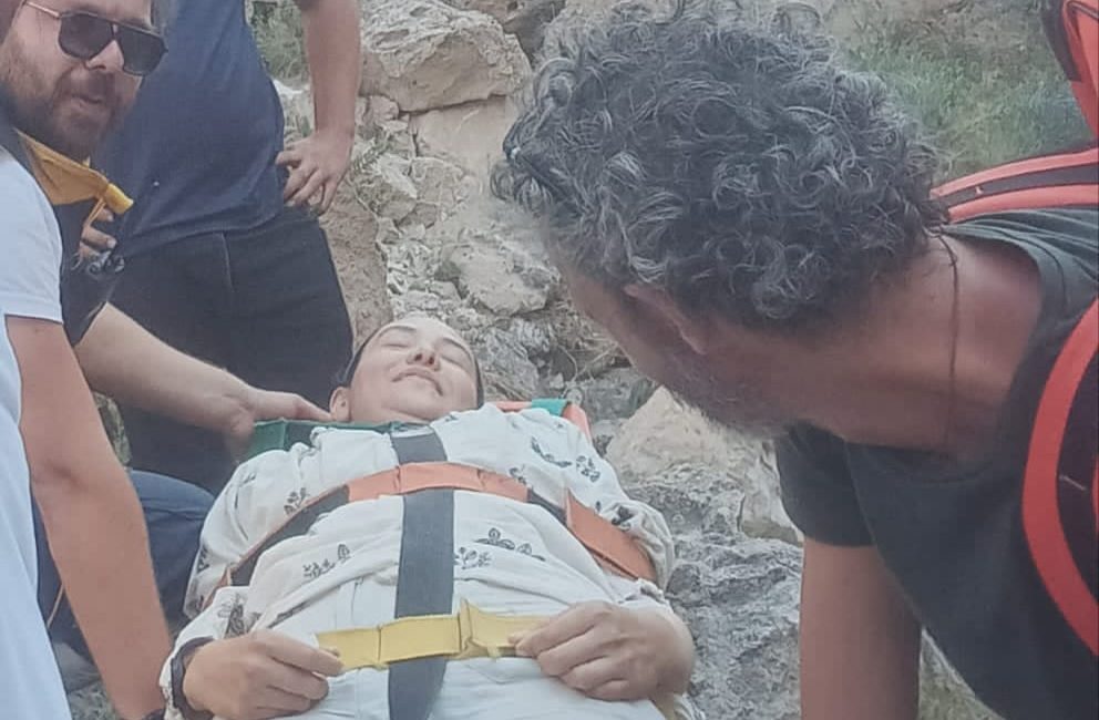 Kayseri’nin Yeşilhisar ilçesinde bulunan Avla Kanyonu’nda yürüyüş yapan İtalyan turist