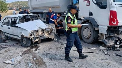 Kahramanmaraş’ın Pazarcık ilçesinde otomobil ile tır çarpışması sonucu 1 kişi