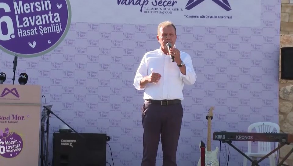 Mersin Büyükşehir Belediye Başkanı Vahap Seçer, Cumhurbaşkanı Recep Tayyip Erdoğan’ın