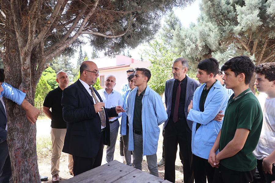 Dulkadiroğlu Belediyesi’ne bağlı Murat Akkurt Gençlik Merkezi ve Gazipaşa Cafer