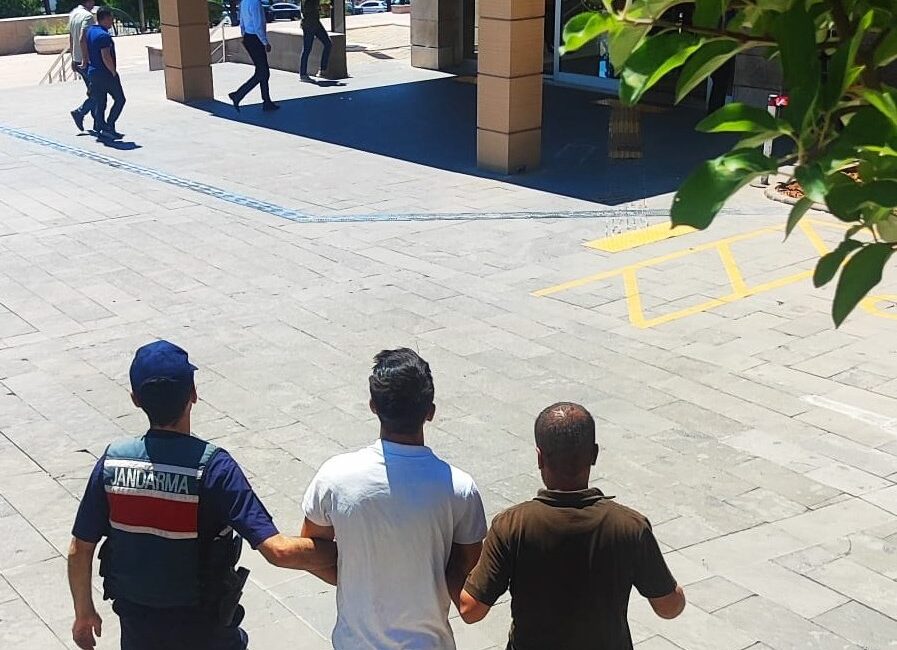 Kahramanmaraş’ta 80 hektar ormanın, piknik yapan bir grup tarafından atılan